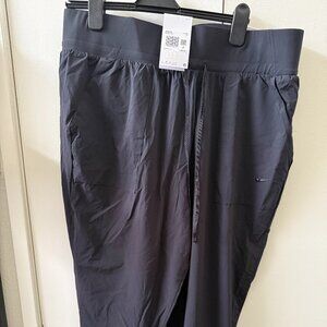 Women's Nike Dri-fit pants, Brand new1